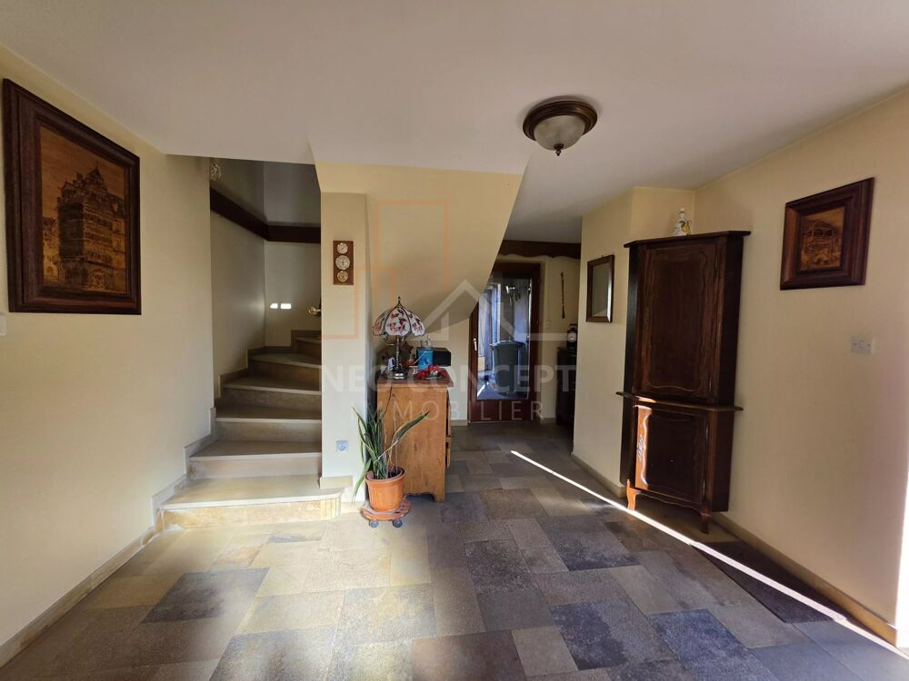 Maison de village -6 pièces -2 chambres- 1 SDB.