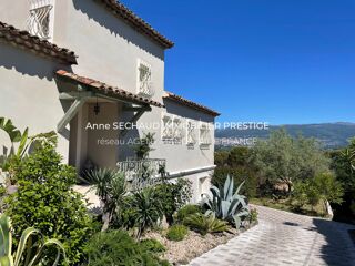 Villa à vendre 8 pièces 228 m²