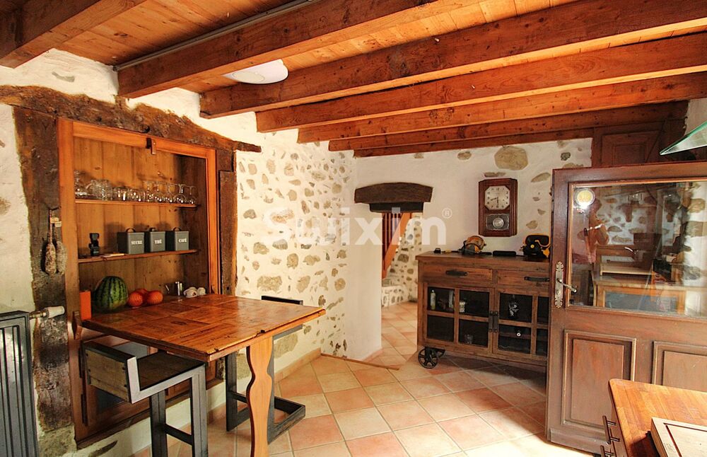 Vente Maison Ancienne ferme rénovée avec grange, T1 indépendant et combles am Sillingy