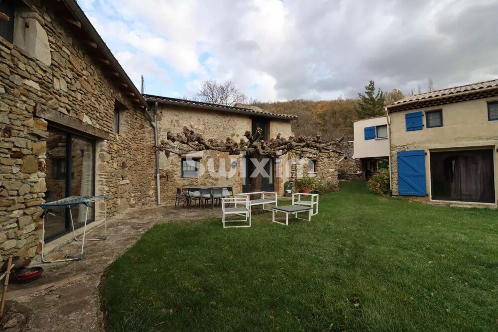 Ancienne ferme rénovée avec Gîte et terrain 7500m2