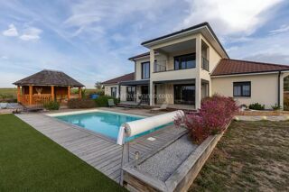  Maison à vendre 6 pièces 201 m²