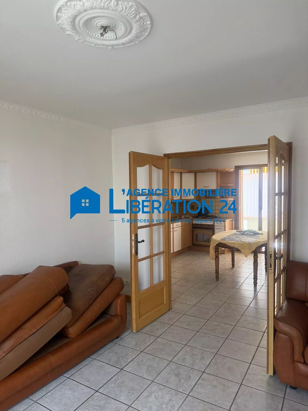 Charmante maison mitoyenne de 74 m2 avec terrain et garage - Le