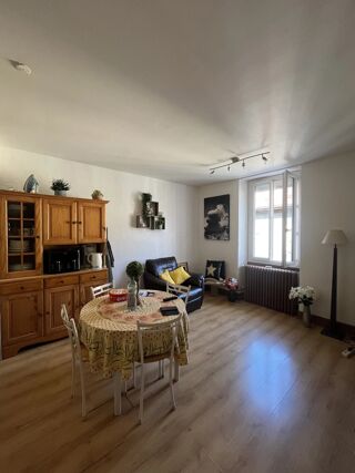 Location Appartement F1 1 er Etage + Cave - Sallanches - 33 m² Sallanches