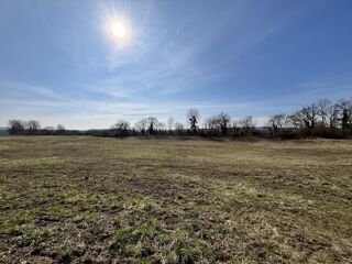  Terrain � vendre 49300 m�
