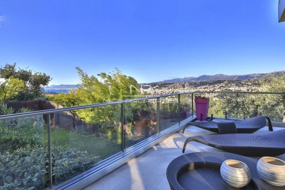 Merveilleux Duplex 5 pièces avec jardin et vue mer panoramique a