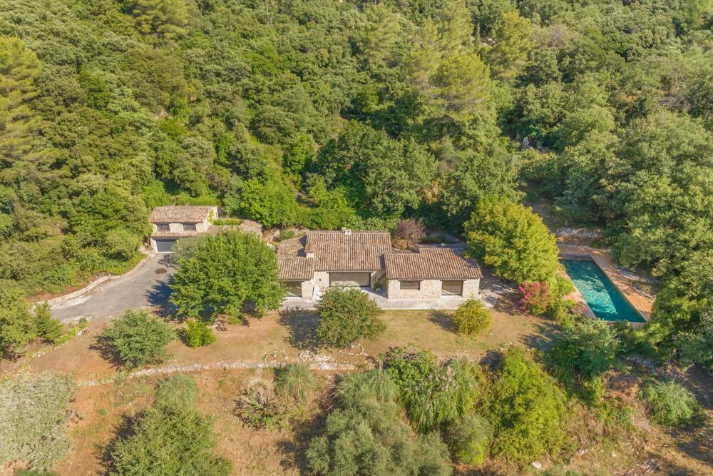 Vente Maison Le Tignet – Superbe villa de plain-pied en pierre, 300 m², terra Le tignet