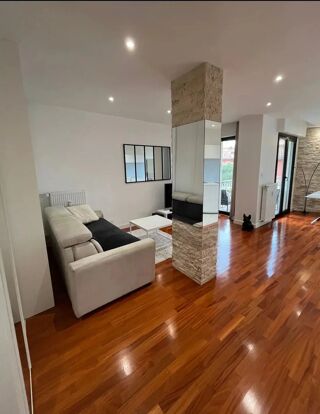 Appartement à louer 2 pièces 44 m²