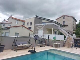  Maison � vendre 8 pi�ces 243 m�