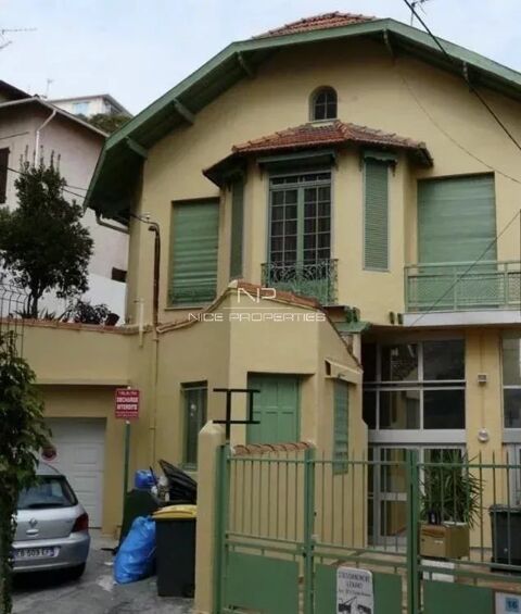 Nice, entrep&ocirc;t de 180 m2 avec stationnements 500000 06000 Nice