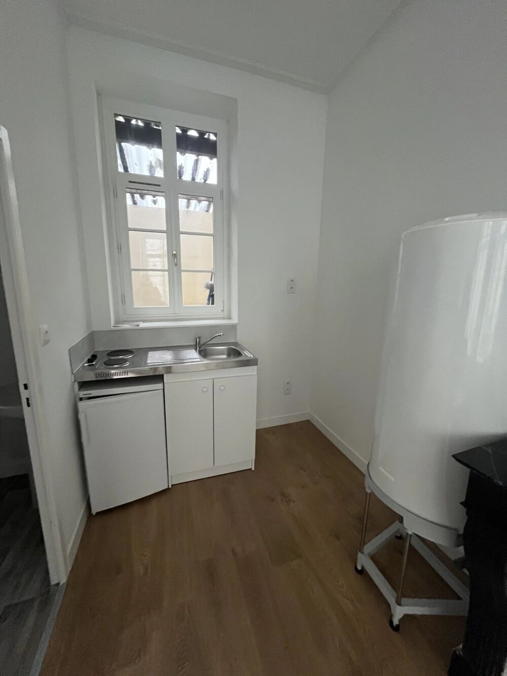Location Appartement Studio rénové en centre ville Saint-omer
