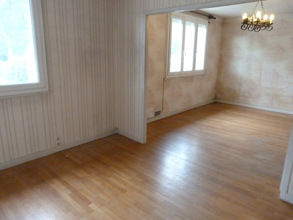 Vierzon -Village - Maison mitoyenne T5 - 104 M²