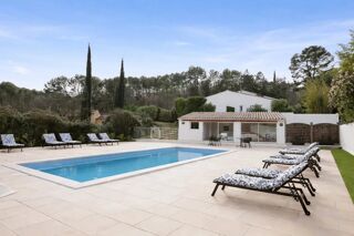  Maison à vendre 15 + pièces 474 m²