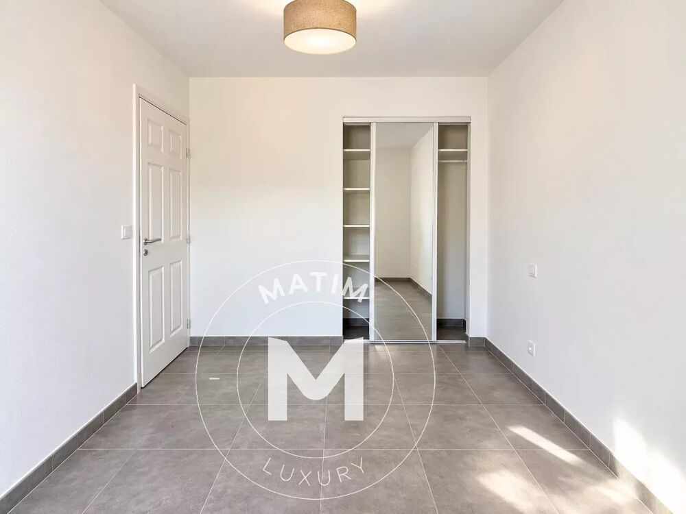 Location Appartement T3 avec terrasse à 2 min à pied de la mer Sorbo-ocagnano
