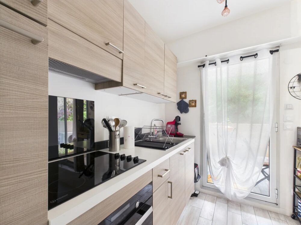 Location Appartement APPARTEMENT MEUBLÉ AVEC TERRASSE – NICE SAINTE-MARGUERITE – 26,6 Nice