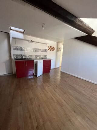  Appartement à louer 3 pièces 55 m²