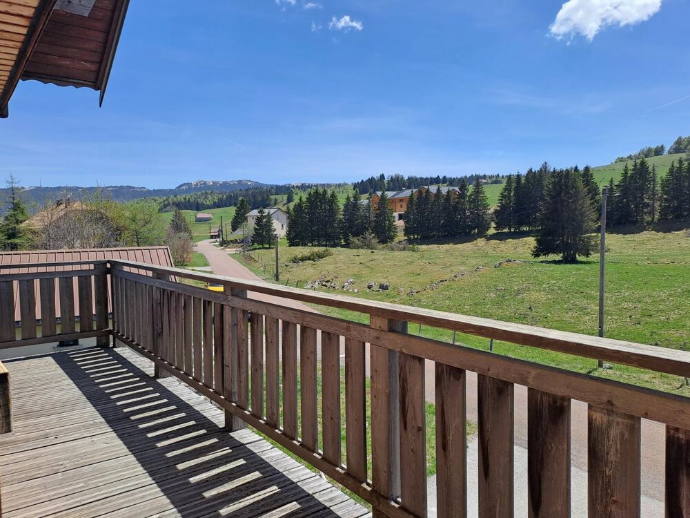 Vente Maison LAJOUX : Chalet avec vue sur les Monts Jura Septmoncel les molunes
