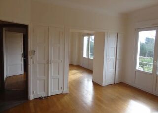  Appartement à louer 5 pièces 128 m²