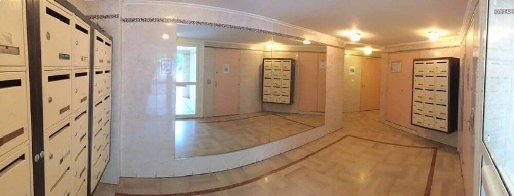 Location Appartement Studio avec balcon Nice