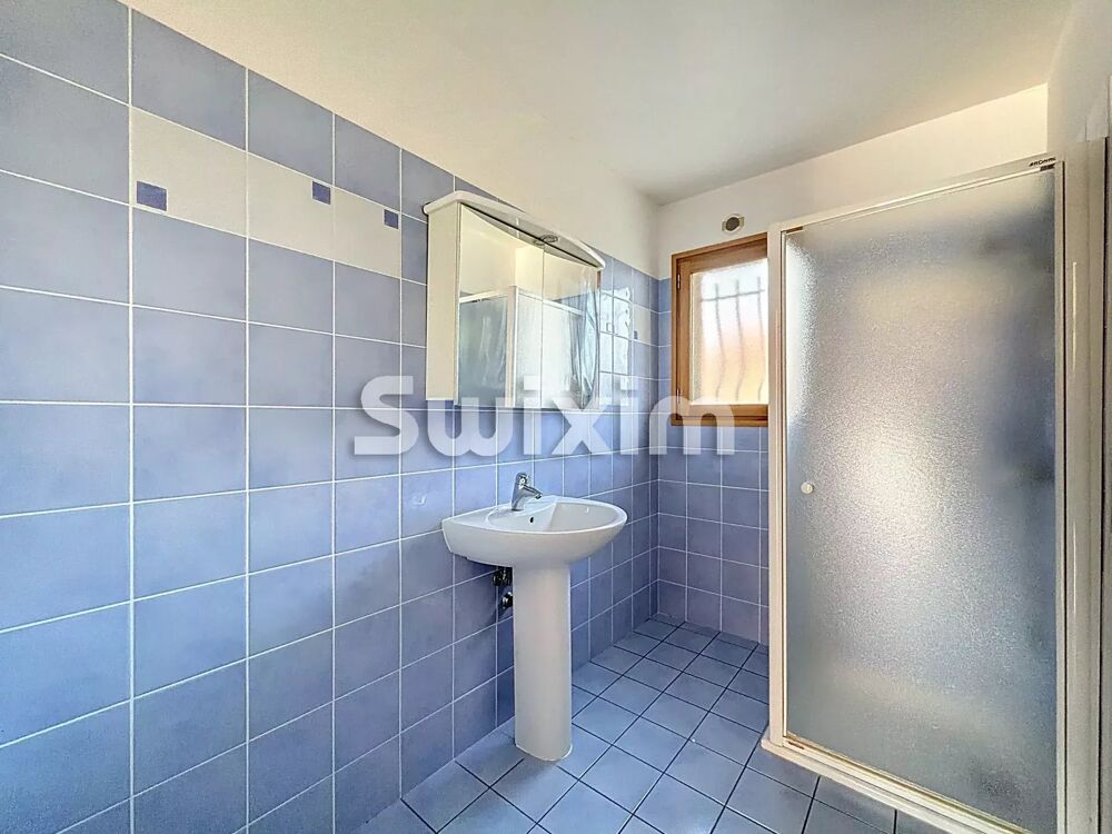 � vendre  Maison Grilly (01220)