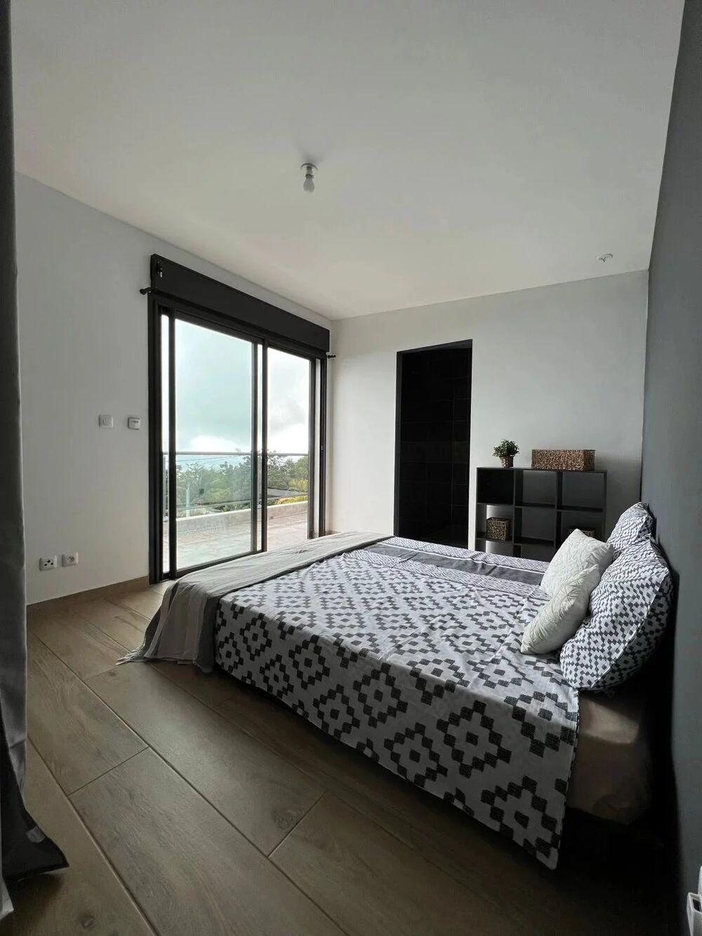 MAISON F4 MEUBLÉE + PISCINE ST PIERRE