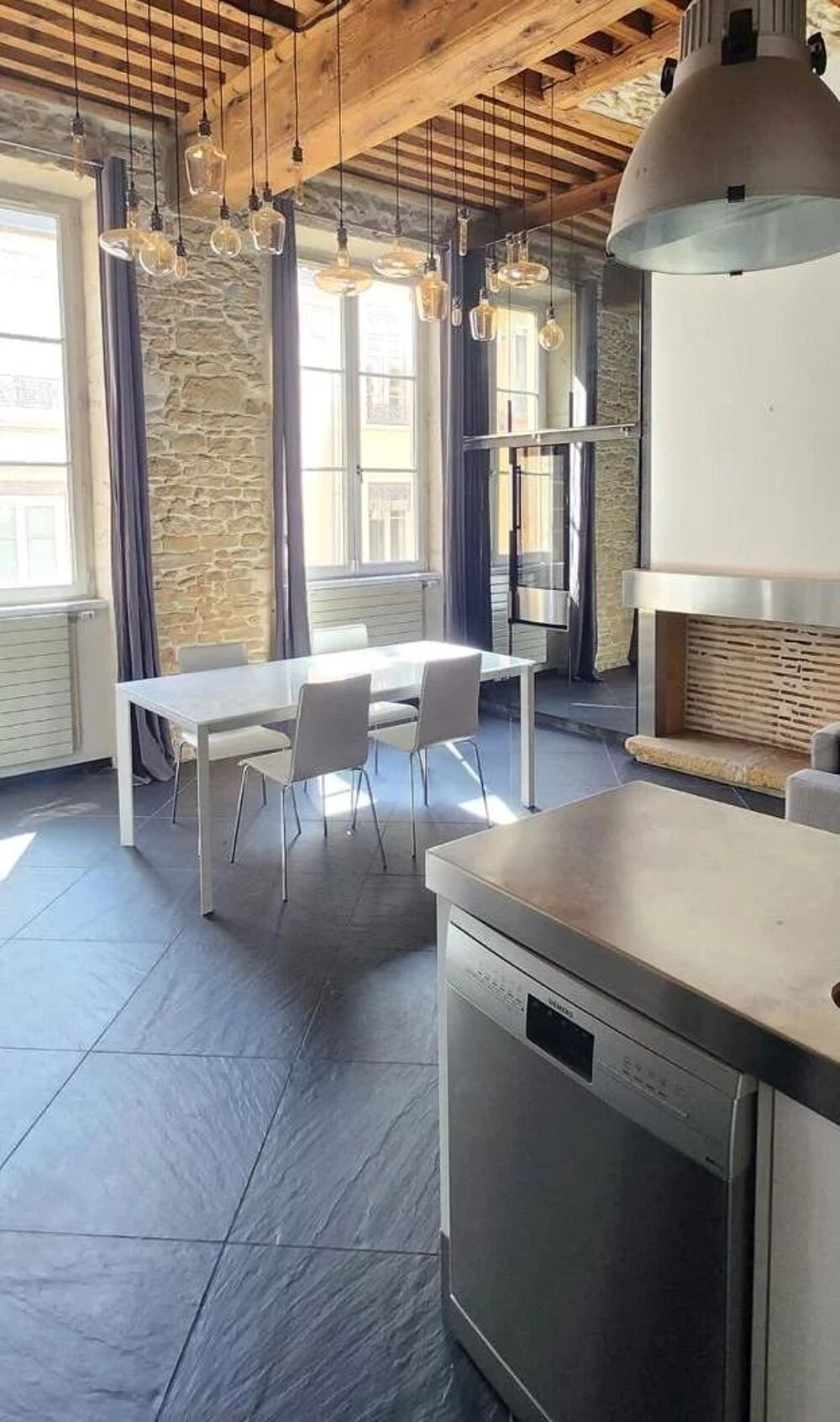 EXCLUSIVITÉ  APPARTEMENT CHARME ANCIEN 74 M² AU SOL