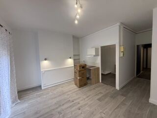  Appartement à louer 1 pièce 27 m²