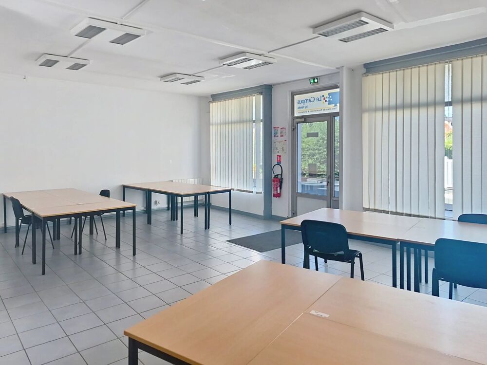   À VENDRE – Locaux professionnels à usage de bureaux – LAON (Vill Laon