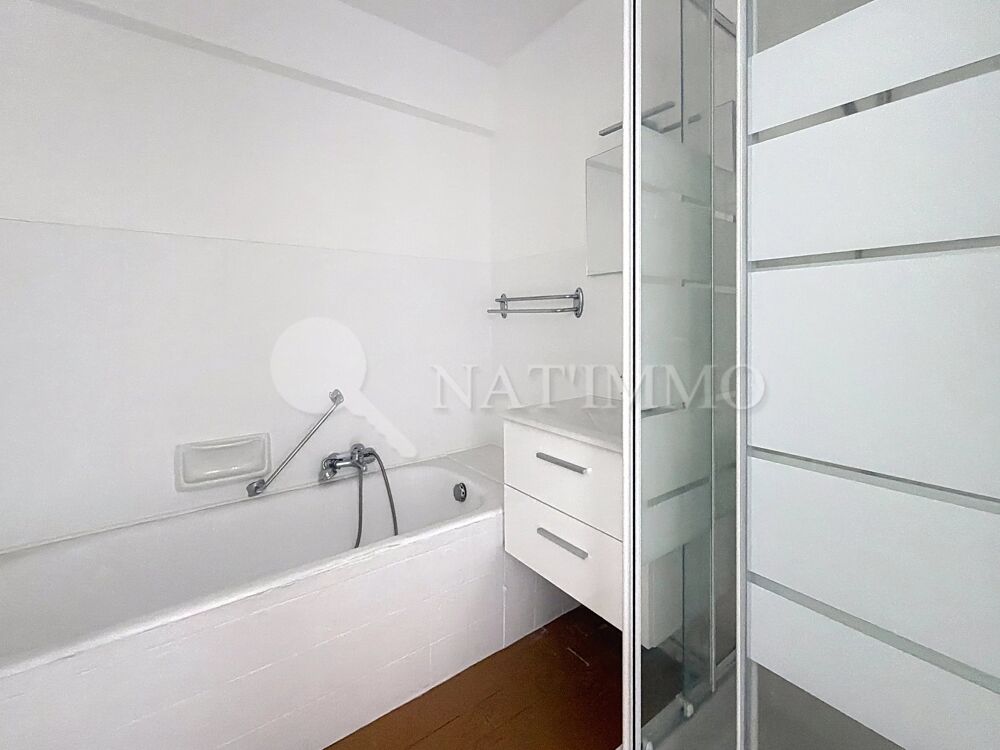Vente Appartement BANANE – 2 P EN ÉTAGE ÉLEVÉ AVEC TERRASSE DE 13 M² Cannes