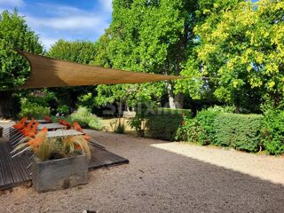  Maison  vendre 15 + pices 410 m