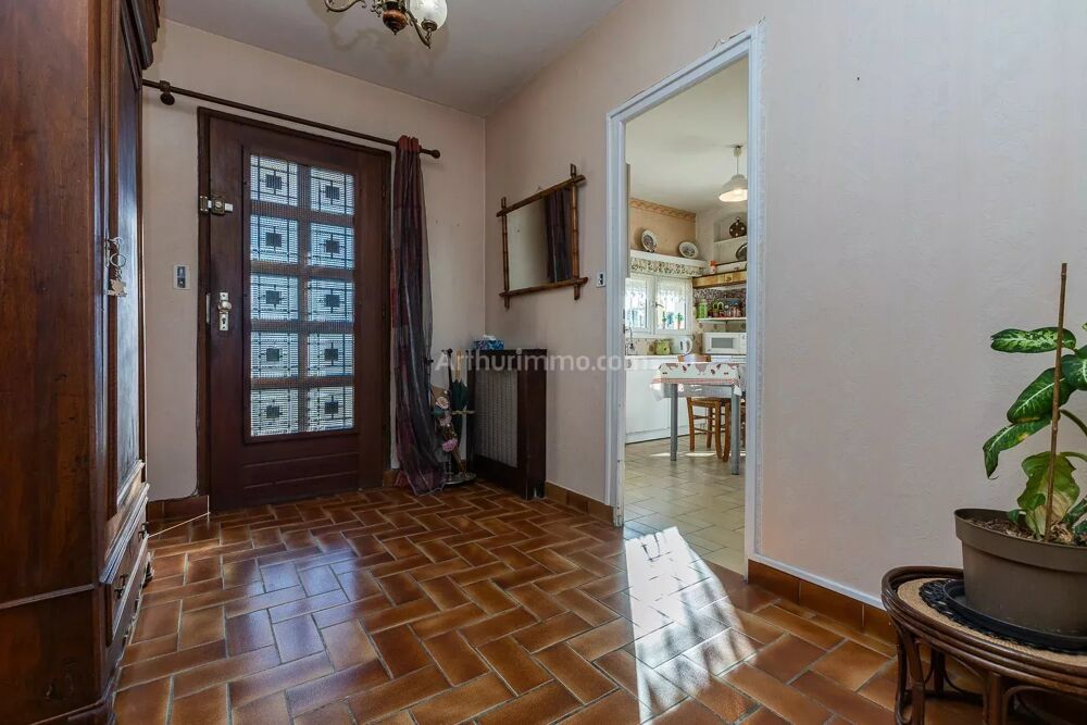Maison individuelle avec 2 400m² de terrain