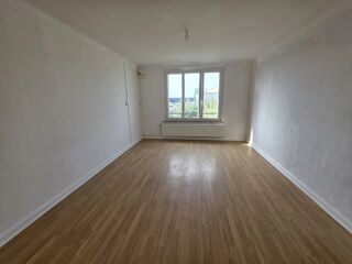  Appartement à louer 3 pièces 74 m²