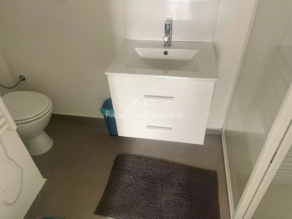 Nice, agréable studio de 20 m2, mezzanine sur balcon habitable