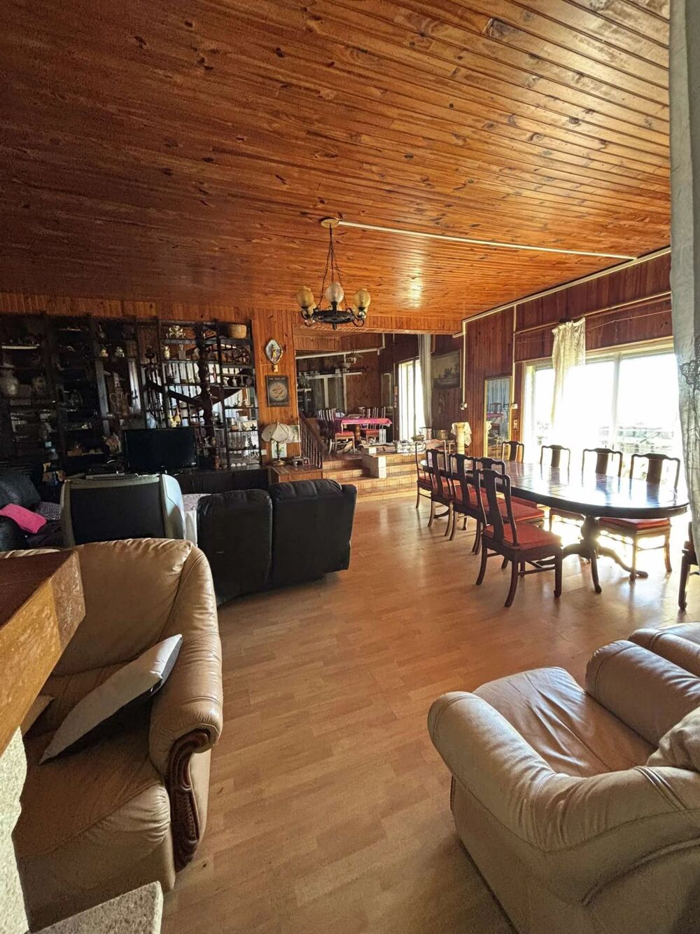 Vente Maison Maison - 10 pièces - 310 m² + 2 Dépendances Saint-denis