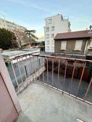 Appartement à louer 3 pièces 58 m²