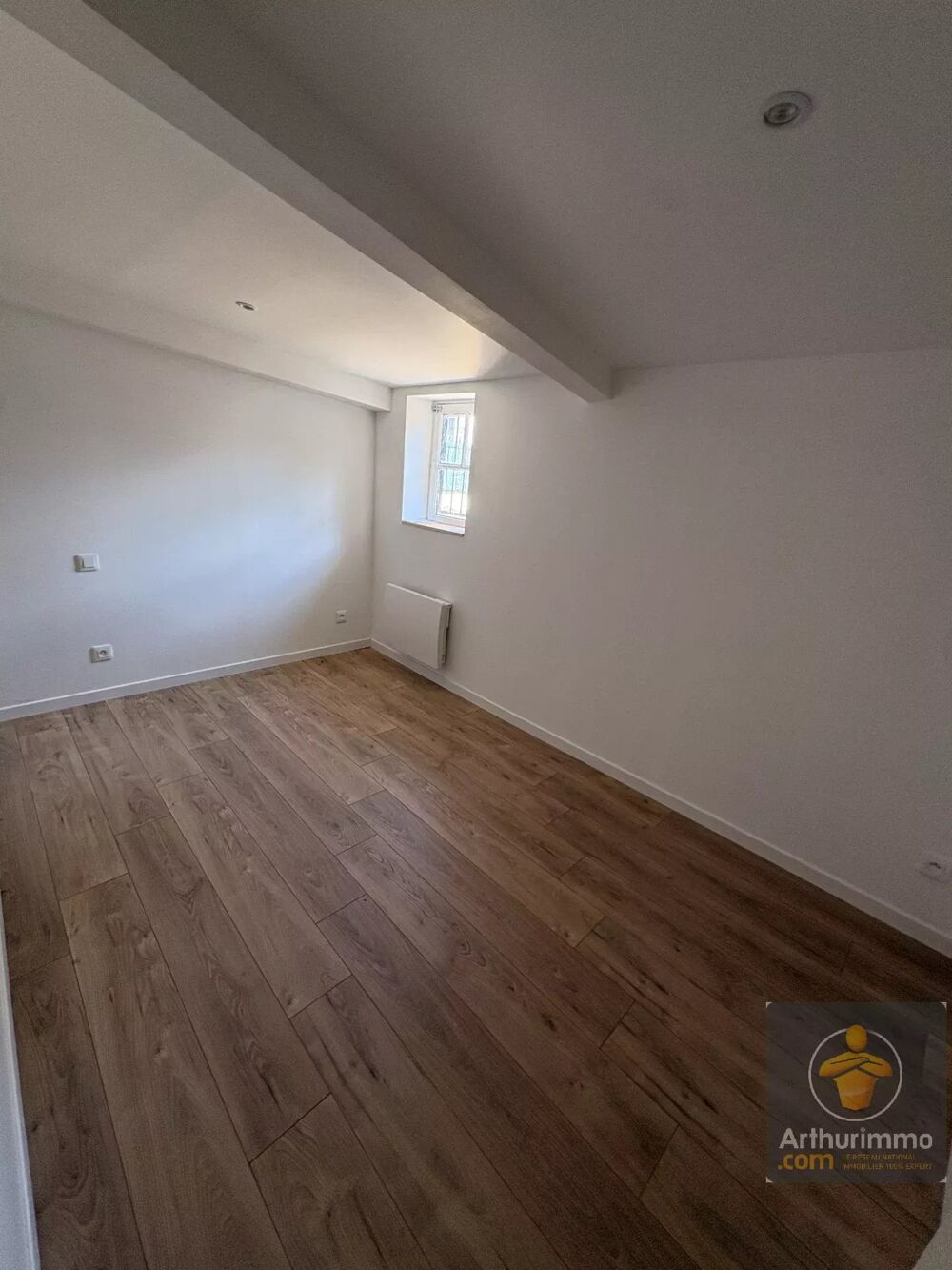 CHELLES  Maison individuelle rénovée avec dépendance, grand gar