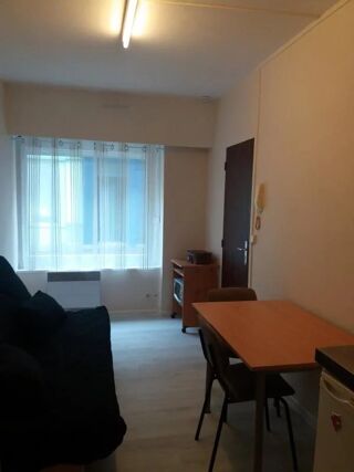  Appartement à louer 1 pièce 13 m²