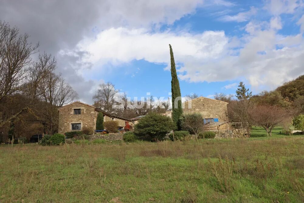 Ancienne ferme rénovée avec Gîte et terrain 7500m2