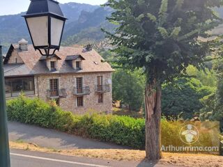  Villa à vendre 15 + pièces 380 m²