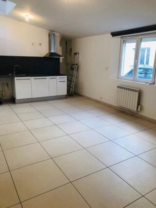  Appartement à louer 2 pièces 45 m²