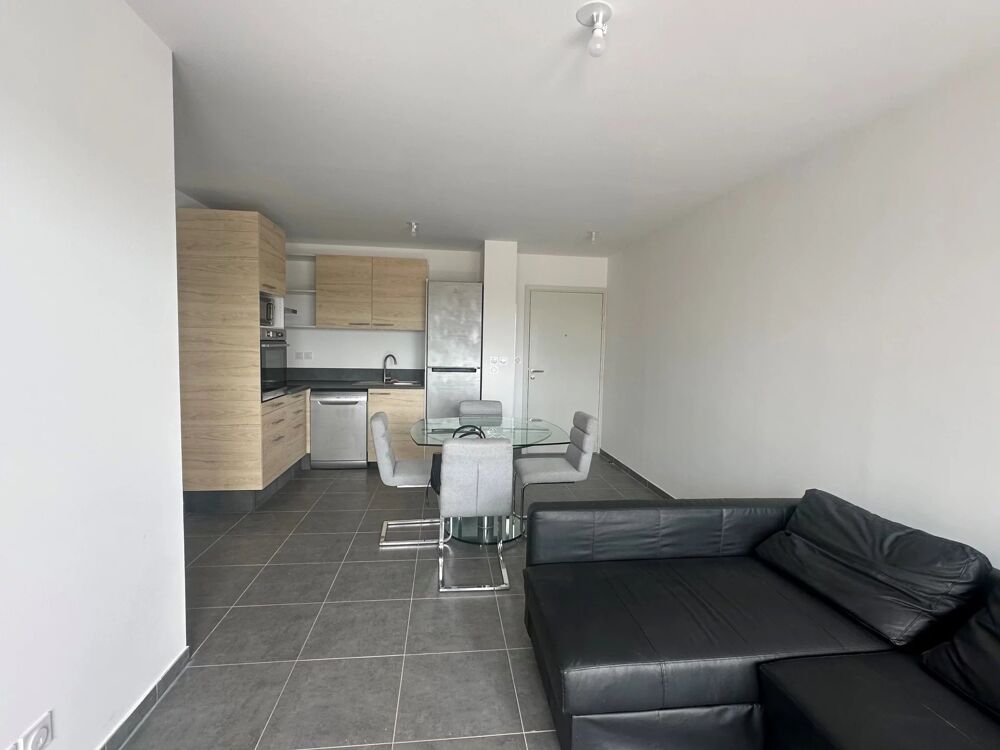 Appartement T2 meublé avec terrasse et parking