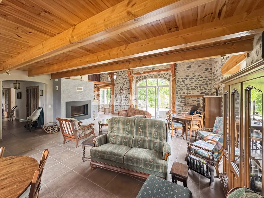 Vente Maison Maison de famille en pierre avec gîte, vue dégagée Coucouron