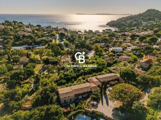  Immeuble � vendre 717 m�