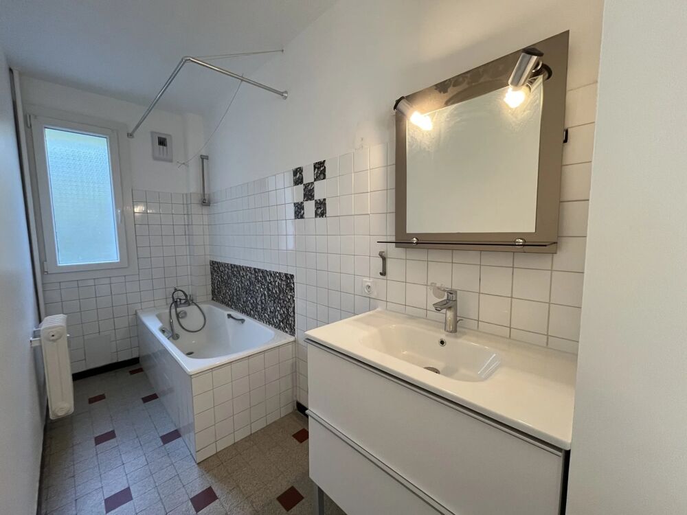 Location Appartement VALENCE - Appartement T3 avec balcons et cave Valence
