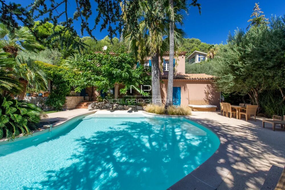 Domaine privé du Castellet à Villefranche-sur-Mer, splendide vil