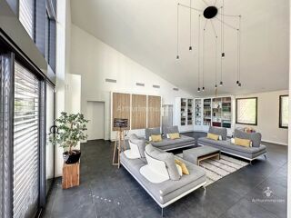  Appartement  vendre 6 pices 320 m