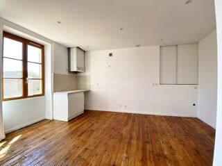  Appartement à louer 3 pièces 75 m²