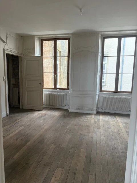  Appartement  louer 4 pices 122 m