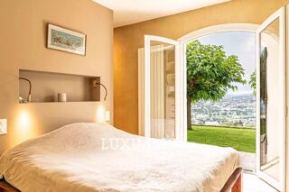  Maison  vendre 8 pices 229 m