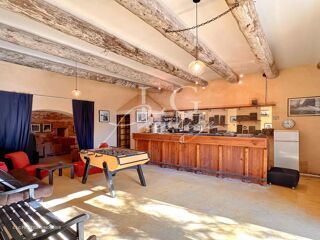  Villa  vendre 9 pices 350 m