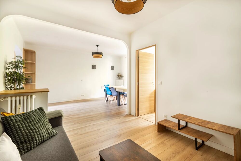 Vente Appartement 4 pi�ces traversant face aux Buttes Chaumont Paris 19